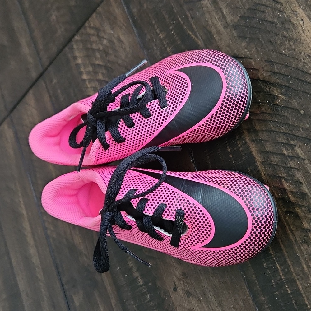 Nike Kids Pink and Black Soccer Cleats